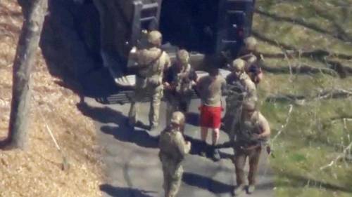 Le chat, la base militare e il blitz Fbi: ecco i segreti della talpa al Pentagono