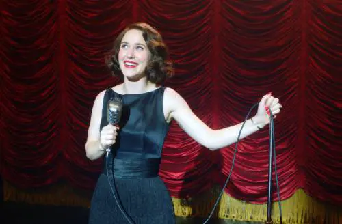 Mrs. Maisel torna in splendida forma con il suo "canto del cigno"