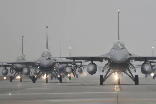 Washington Post: gli F-16 non servono a niente