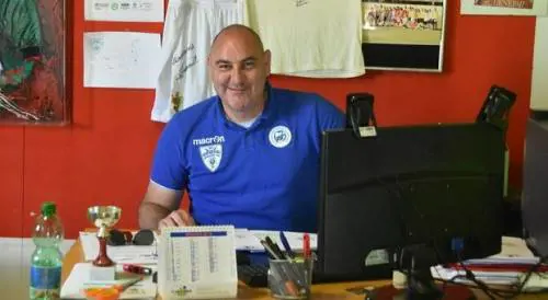 Dal pugno chiuso ai sovranisti di Fdi. L'ultima rovesciata di Zampagna