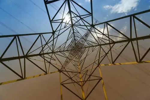 Luce e fotografia scattano un "Elogio dell'equilibrio"