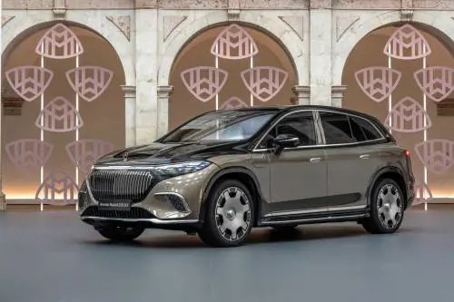 Mercedes-Maybach EQS SUV: il lusso a ruote alte e zero emissioni