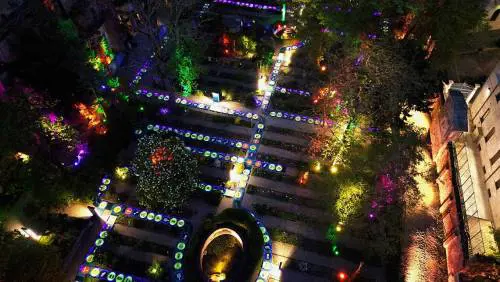 Una tavola da gioco vivente trasforma L’Orto Botanico di Brera