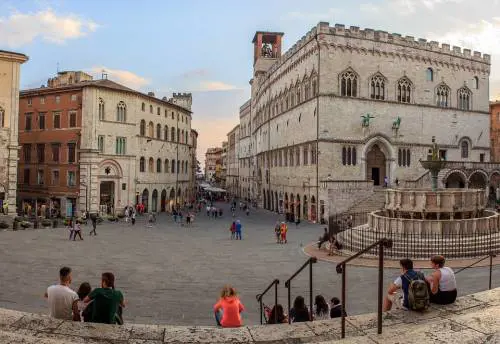 Elezioni comunali a Perugia, la sfida (tutta al femminile) che prepara alle Regionali