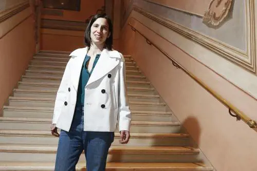 La cena (radical) chic di Elly Schlein