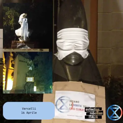 Vercelli, bendò statua del cardinale: eco-vandalo rischia 5 anni di carcere