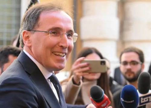 "Si è insediata il 12 marzo...". Boccia difende la Schlein ma per lui è un boomerang