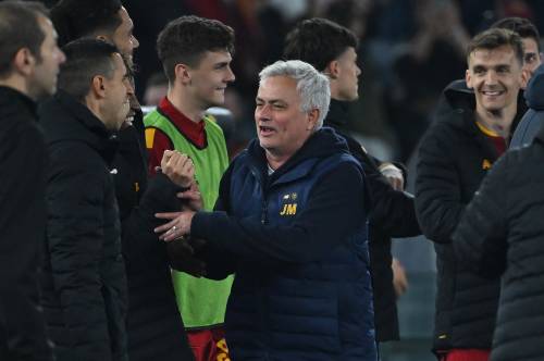 Josè Mourinho, lo Special One che vive il calcio da imperatore