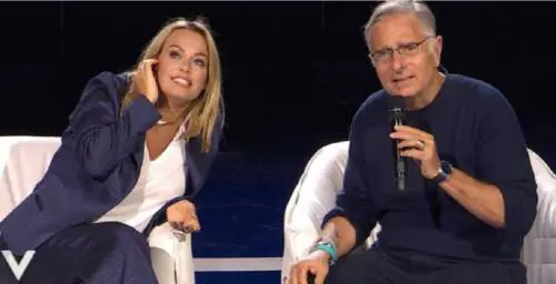 "Nemmeno un euro...". La bordata della Bruganelli dopo l'addio a Bonolis