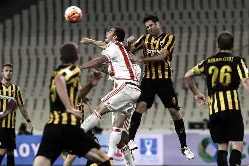 Le rivalità politiche dietro alla follia ultrà del derby di Atene