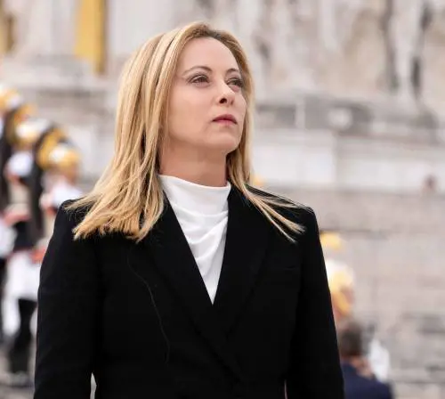 "Diseducativo lavorare? E allora niente Concertone". Meloni annienta Landini