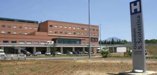 Roma, infermiera aggredita in ospedale da paziente psichiatrica: riscontrate fratture e lesioni 