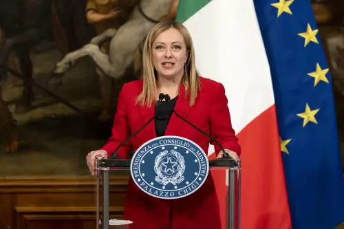 Altro che gufi della sinistra. Ecco cosa pensano della Meloni all'estero 