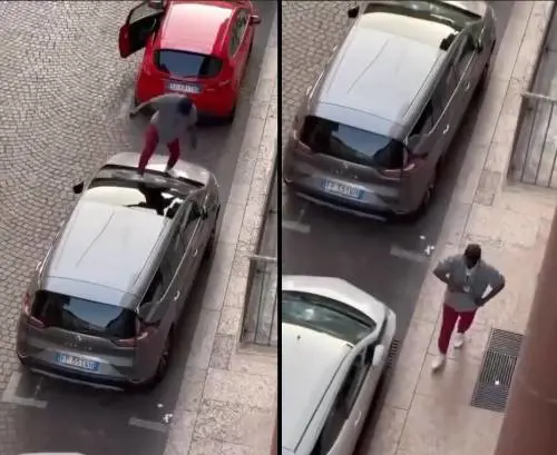 Sfonda il parabrezza di numerose auto in pieno centro: la follia del nigeriano a Trento
