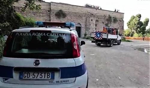Guida cade dal Gianicolo, insegnanti e alunni sotto choc: cosa è accaduto a Roma