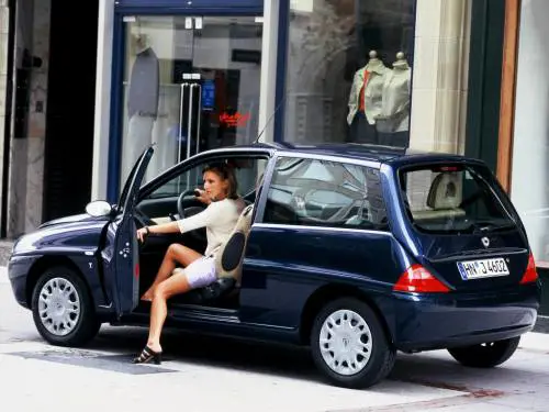 Lancia Y, guarda la gallery