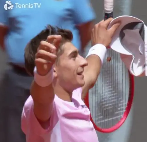 Tennis, impresa di Arnaldi a Madrid: batte Ruud in 2 set e vola al terzo turno