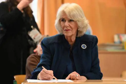 Carlotta, Mary, Wallis e Camilla: il difficile mestiere di Regina consorte