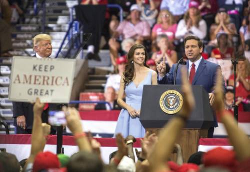 Battaglia nel Gop tra DeSantis, Trump e gli altri: cosa può succedere