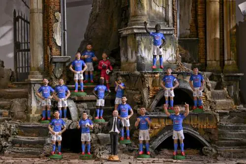 Al Maradona e in strada, non al lavoro. Una domenica a rischio assenteismo