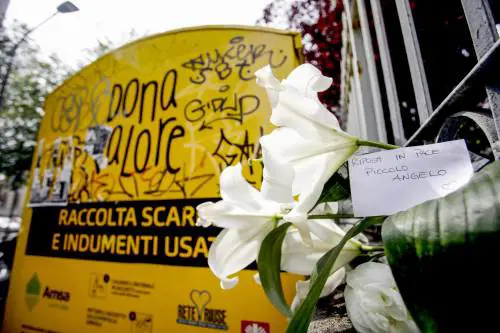 Neonata senza vita abbandonata nel cassonetto: si teme per la salute della madre