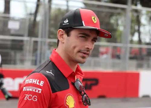 Solita pole al Max, ma Ferrari mai così vicina