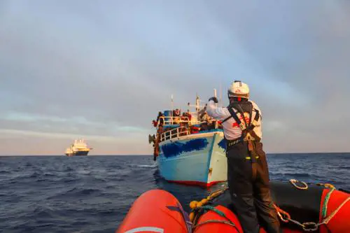 L'ultima follia a Lampedusa: la protesta di 500 minorenni