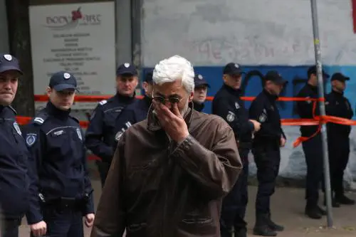 La strage dei coetanei. Baby killer spara in aula e uccide otto compagni