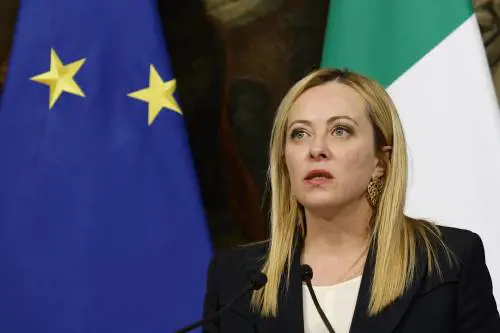 Crisi "congelata" tra Roma e Parigi. Francia e Germania pronte alla fronda al Consiglio Ue