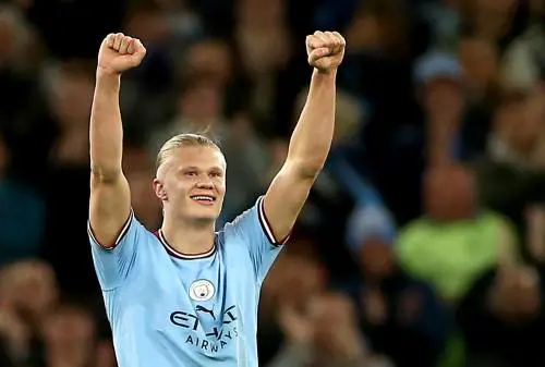 Haaland mostruoso, dopo il record Guardiola lo prende a schiaffi