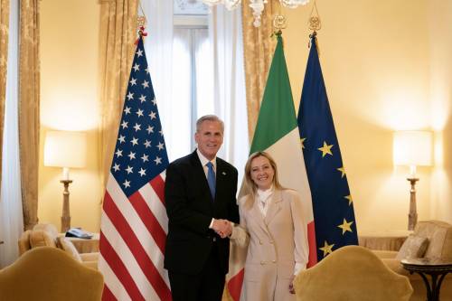 Missione di McCarthy in Italia: cosa c'è dietro la visita dello speaker Usa