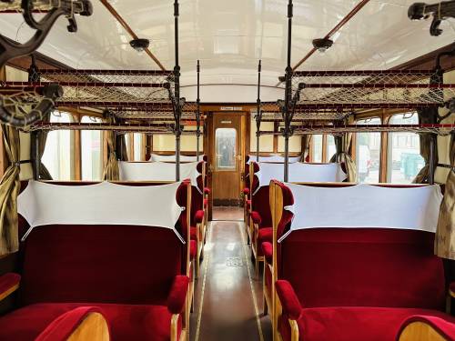 Milano: come viaggiare gratis su un treno storico degli anni '20