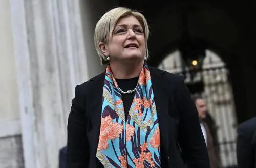 Via al decreto: stimate 145mila assunzioni