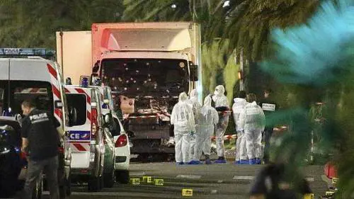 Strage a Nizza, la beffa dei risarcimenti delle vittime: "Manca la traduzione"