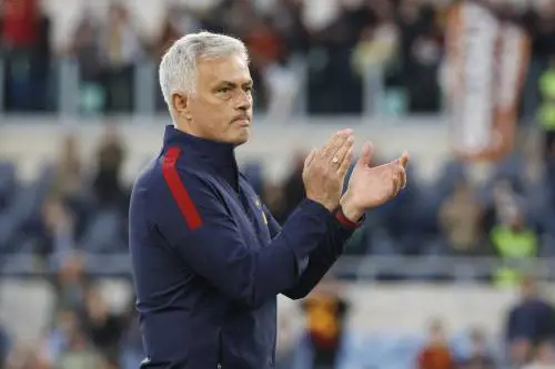 Mourinho, all-in per la Coppa: "Rosa corta, un miracolo arrivare fra le prime 4 in A"