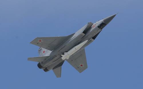 Kiev intercetta il primo missile ipersonico: "Lo abbiamo abbattuto"