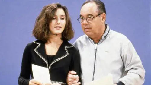 "Come una Barbie, piangeva in camerino". La rivelazione della figlia di Boncompagni su Ambra Angiolini