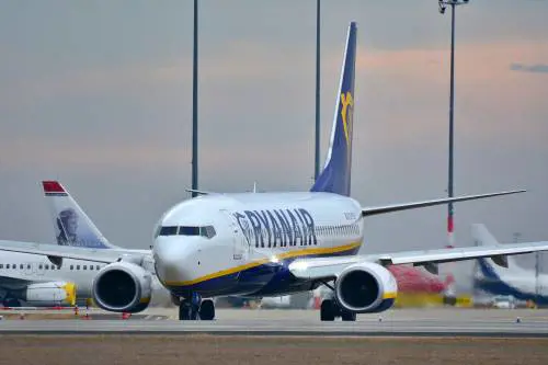 "Decreto spazzatura". "Non ci faremo ricattare". È scontro Ryanair-governo