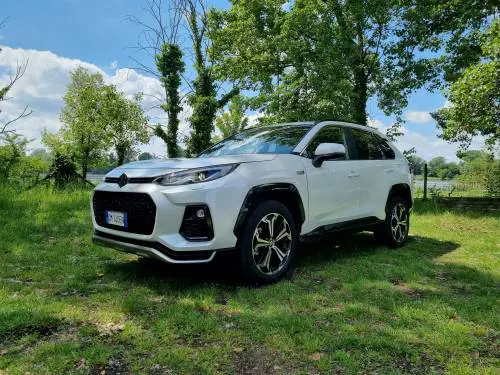 Nuova Suzuki Across, guarda le immagini 