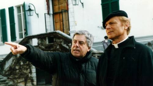 Addio a Enrico Oldoini: è morto il regista di Don Matteo e cinepanettoni