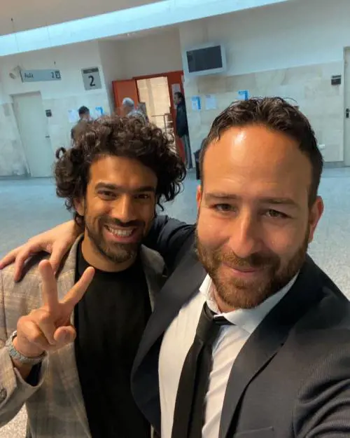 Il ristoratore Mohamed El Hawi (a sx) insieme all'avvocato Nannelli