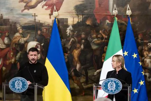 Zelensky a Mattarella "Siete dalla parte giusta". L'abbraccio di Meloni: "Scommetti sull'Italia e noi sulla tua vittoria"