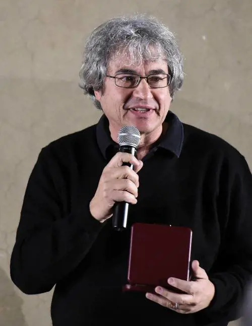 Governo e politici contro la censura a Rovelli. E il fisico viene ri-invitato