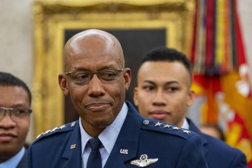 Un Top Gun per l'esercito: ecco chi guiderà le forze Usa