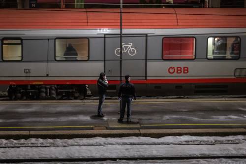Austria, diffondono discorso di Hitler su un treno: denunciati due giovani