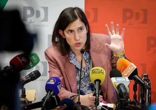 "Patrimoniali e controlli fiscali". La ricetta lacrime e sangue della "nerd" Schlein