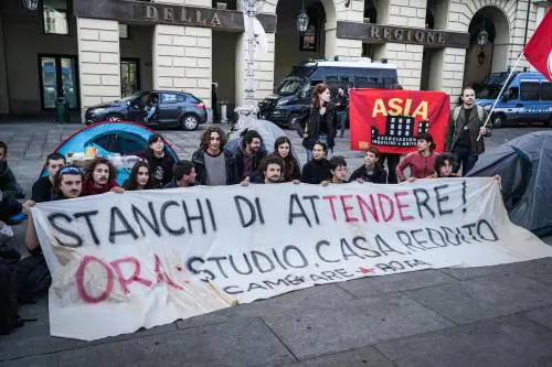 Registro e licenze per gli Airbnb. Rilancio dei sindaci: "Non basta"