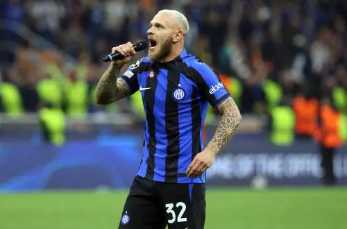 Dimarco (minacciato) si scusa con i tifosi del Milan. "Pensa a giocare o la lingua ti facciamo ingoiare"