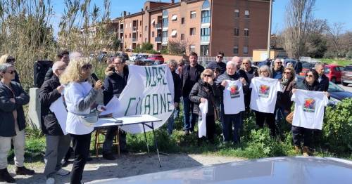 La protesta del "Comitato No Cubone" di Livorno