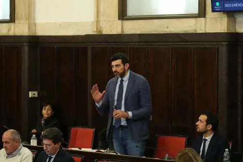 Al via la "Fiera dell'Utero". E scatta il presidio di Lega e Fdi